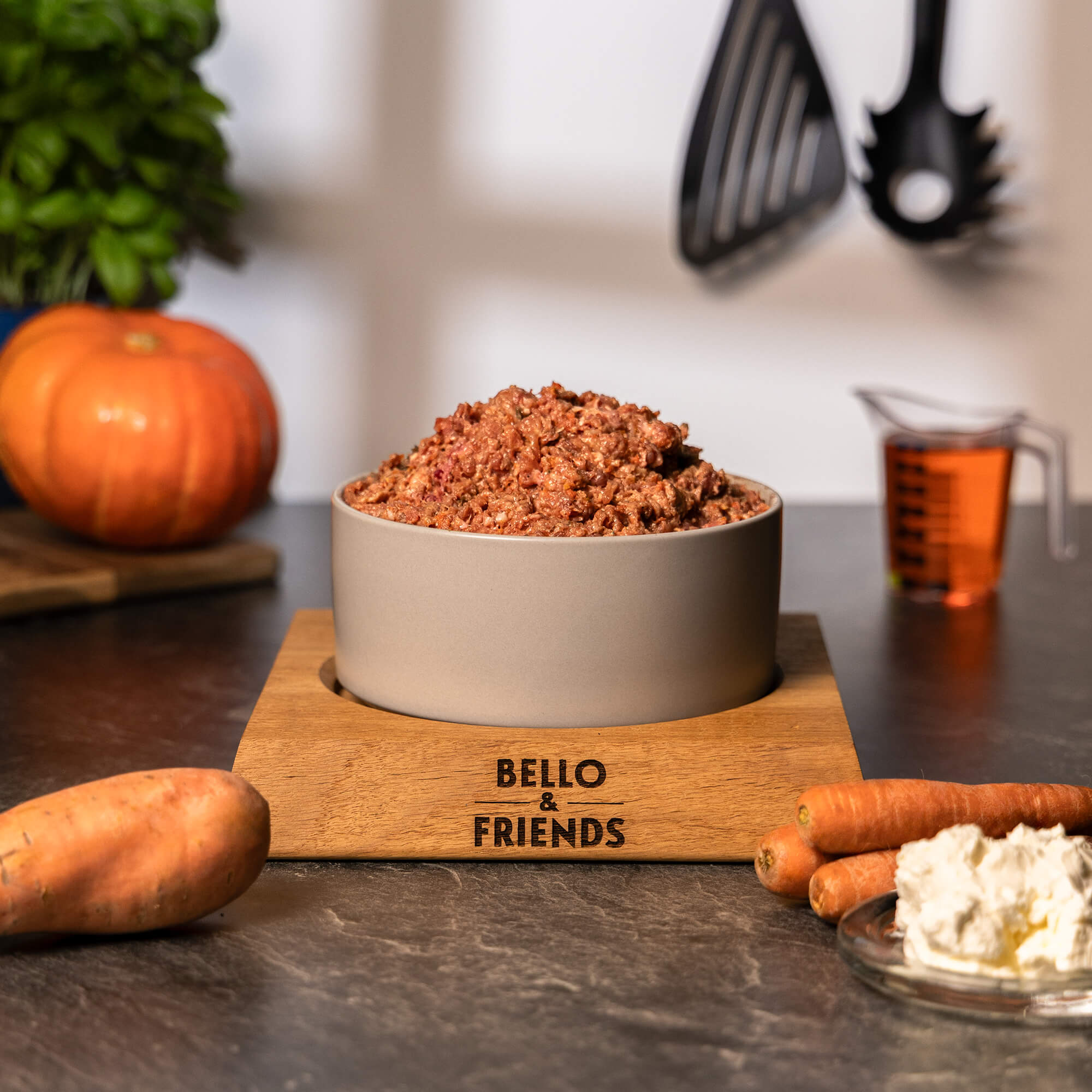 Barf Menü Rind und Huhn Junior mit Frischkäse und Joghurt